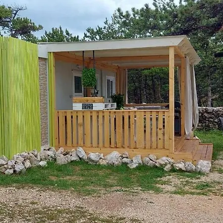 度假居 Charming 2-bed House In Croatia